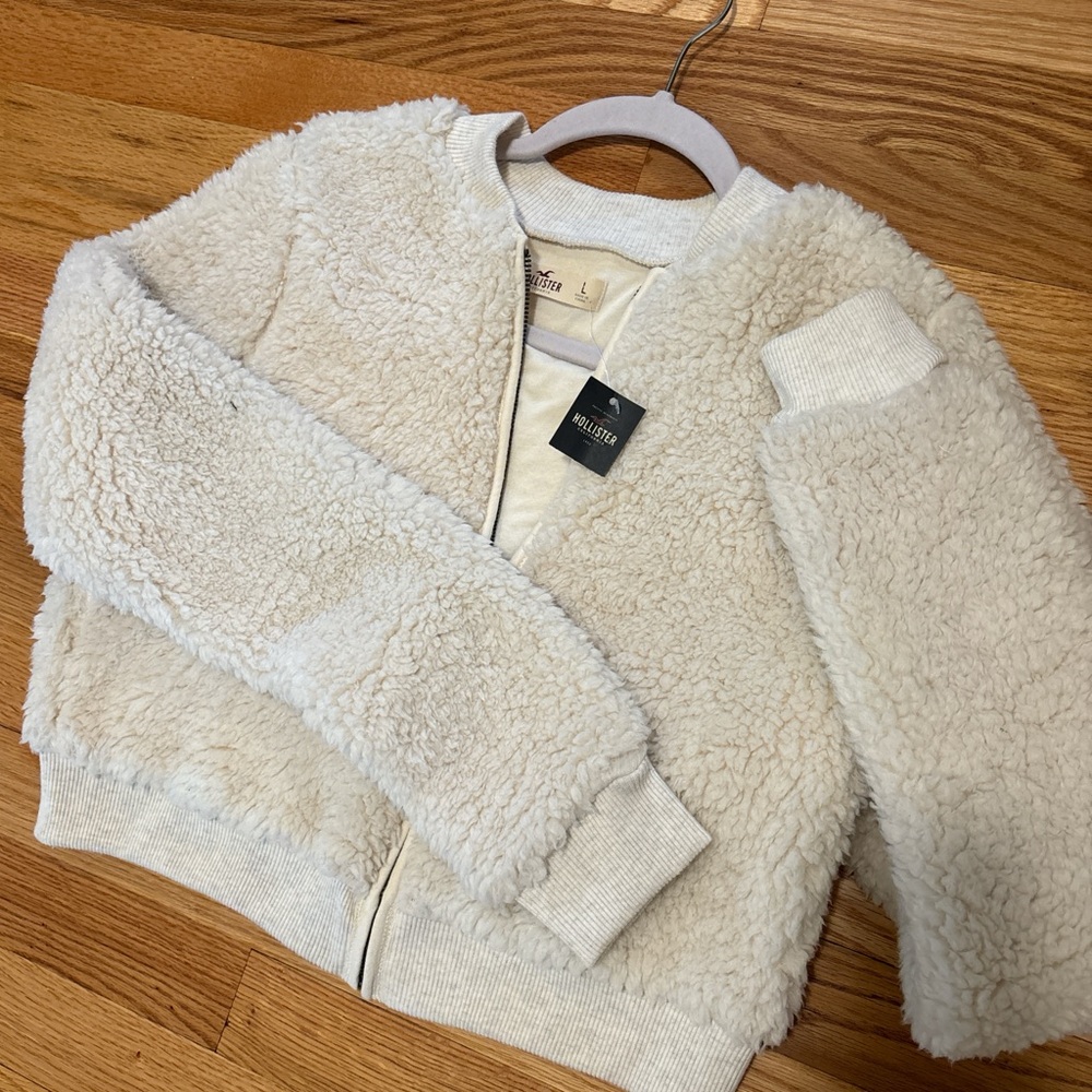 Hollister Women’s Cropped Sherpa Bomber Jacket Cream Size Large